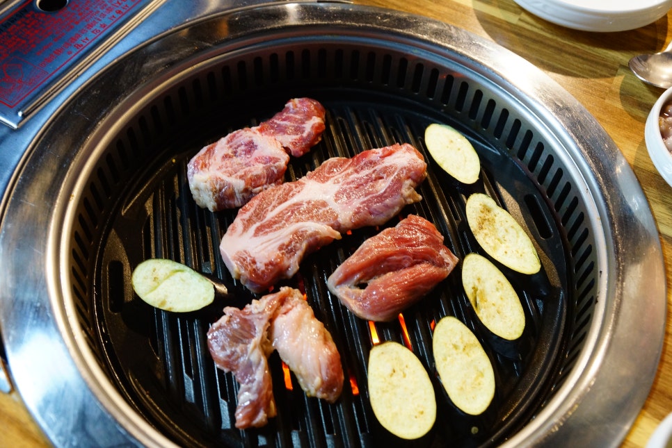 흑돼지삼백식당홍천점 이미지