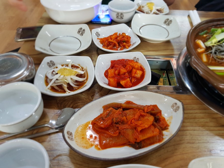 큰손뼈다귀감자탕 이미지