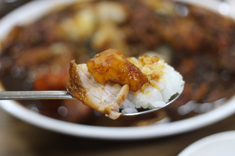 와룡찜닭 이미지