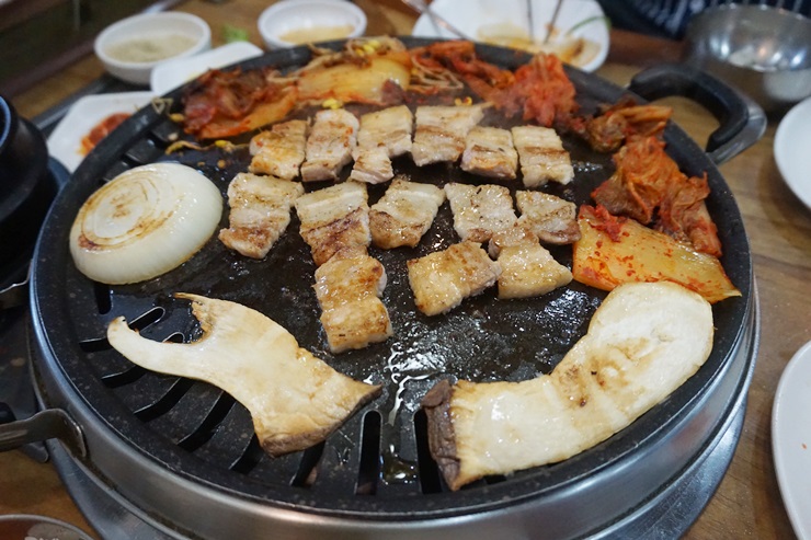 장터삼겹 이미지
