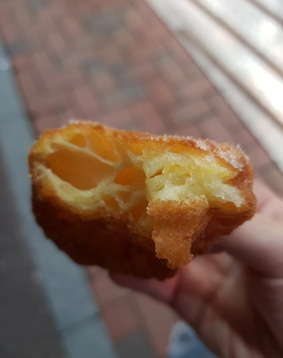찹쌀꿀꽈배기 이미지