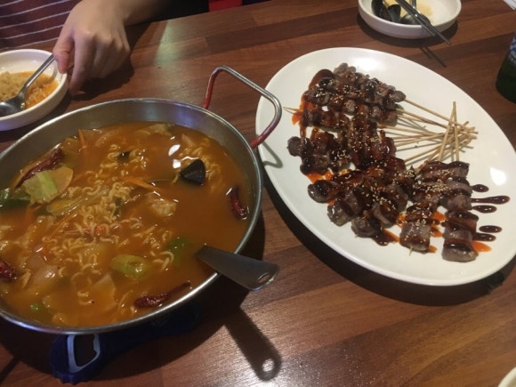 윤나는날 이미지