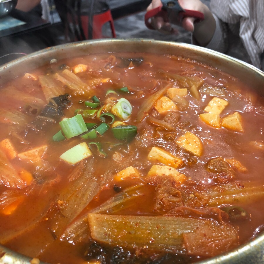 현진 김치찌개 이미지