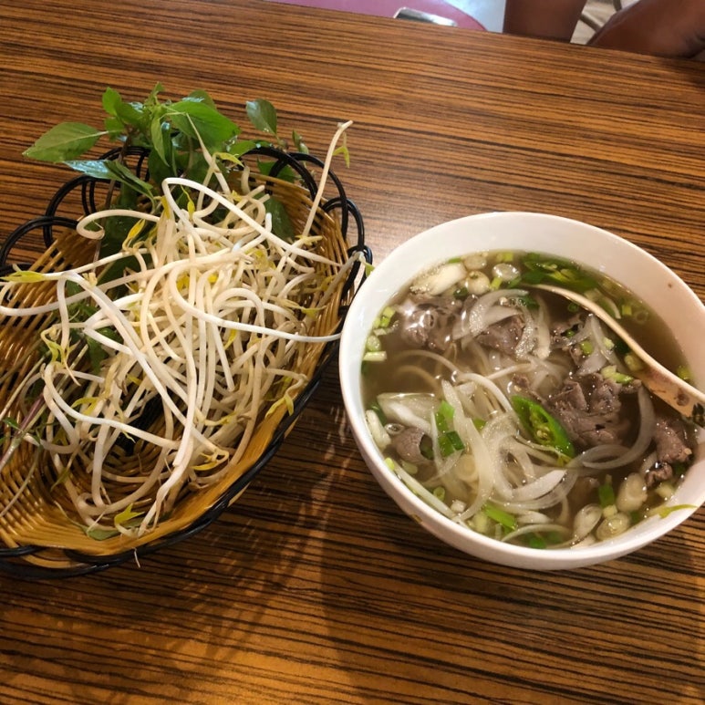 교촌치킨팔용점 이미지