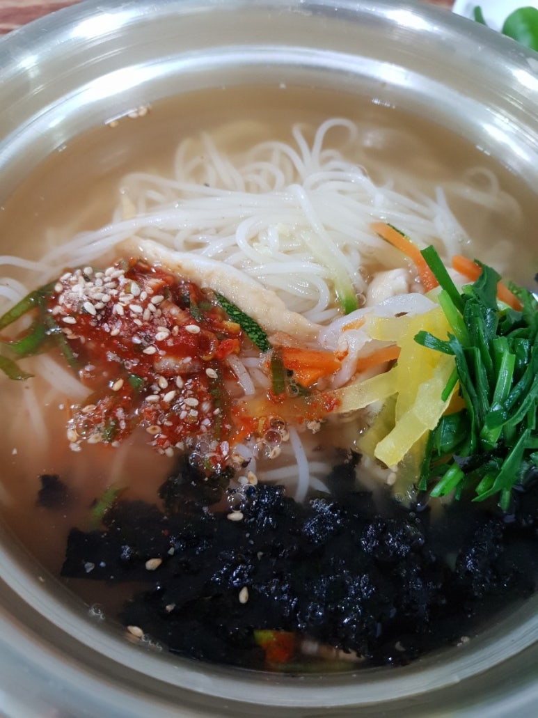 잔치국수집 이미지