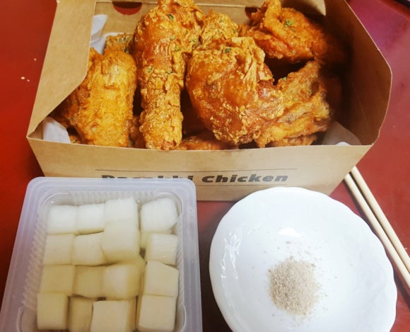 바삭이치킨 이미지