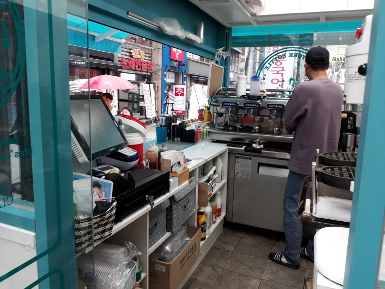 뉴욕보틀커피 경성대점 이미지