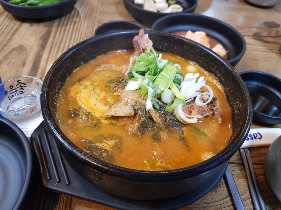 천천만만 감자탕 이미지