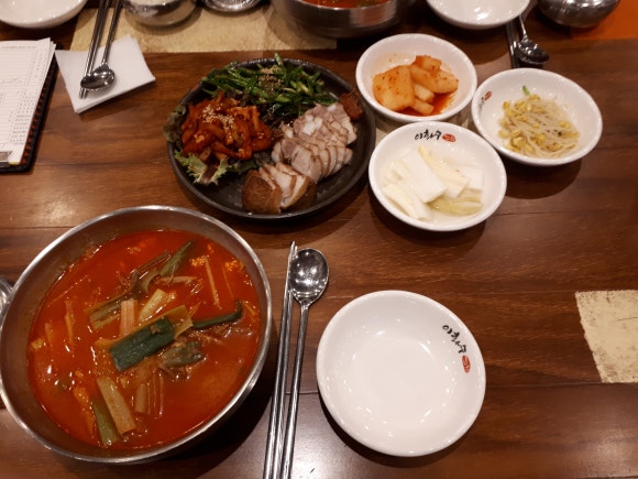이화수전통육개장 보라매점 이미지
