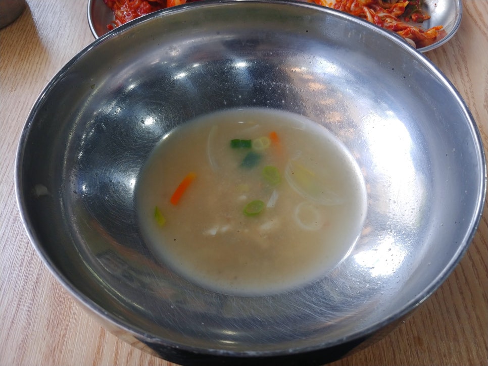 홍칼국수 이미지