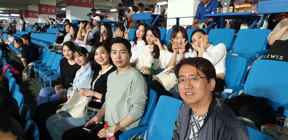 왕언니피자치킨 이미지