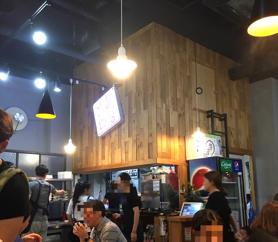 산들마당솥뚜껑삼겹살 이미지