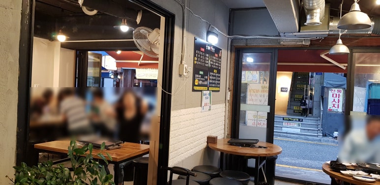 암소와꽃돼지 이미지