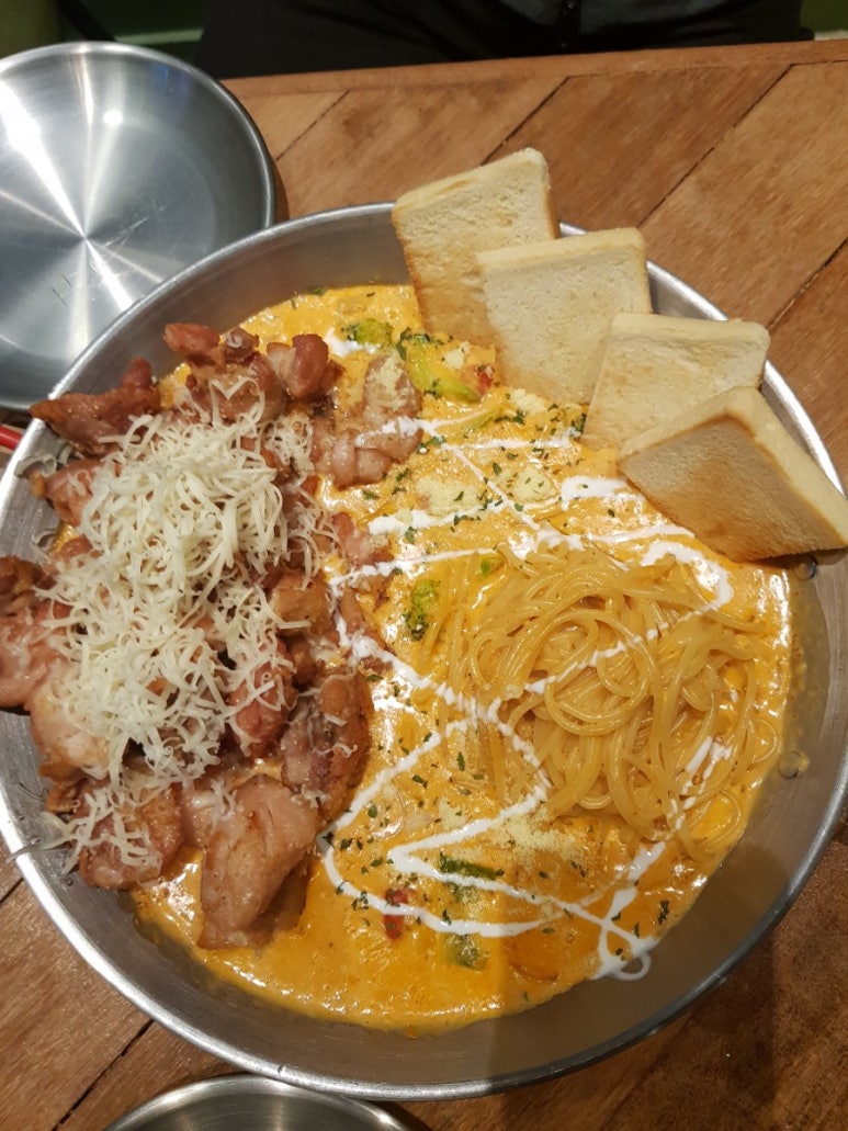 오(O)치킨 이미지