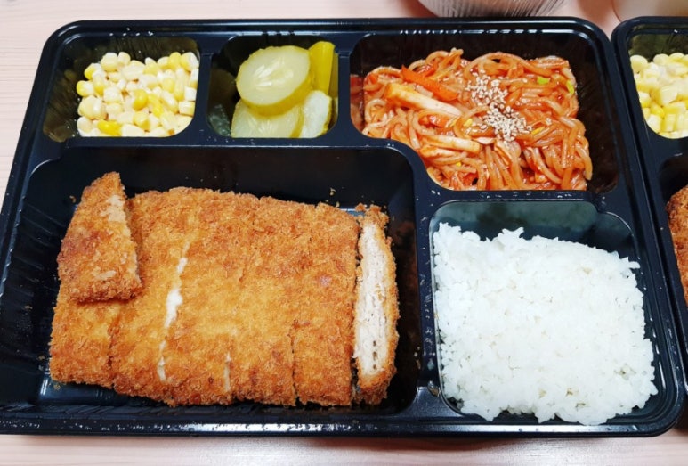 배터지는 생돈가스 이미지