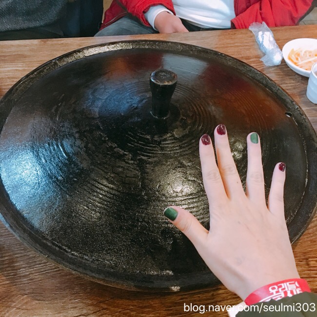 묵고갈래솥뚜껑삼겹살 이미지