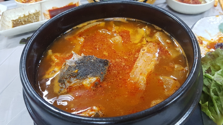 돌섬횟집 이미지