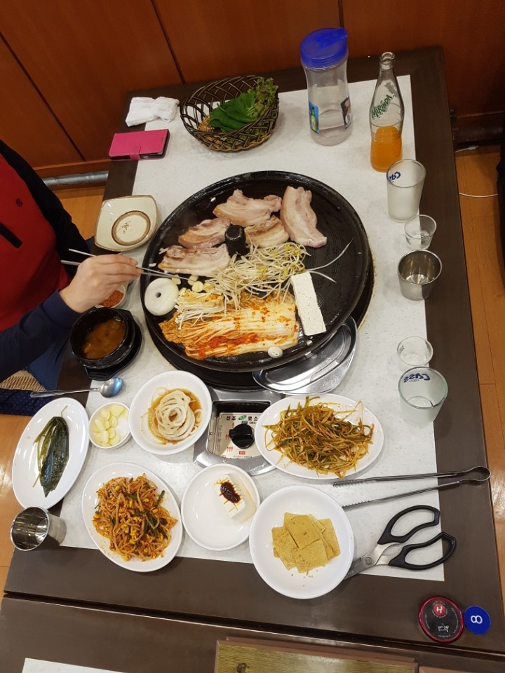 시골솥뚜껑삼겹살 이미지