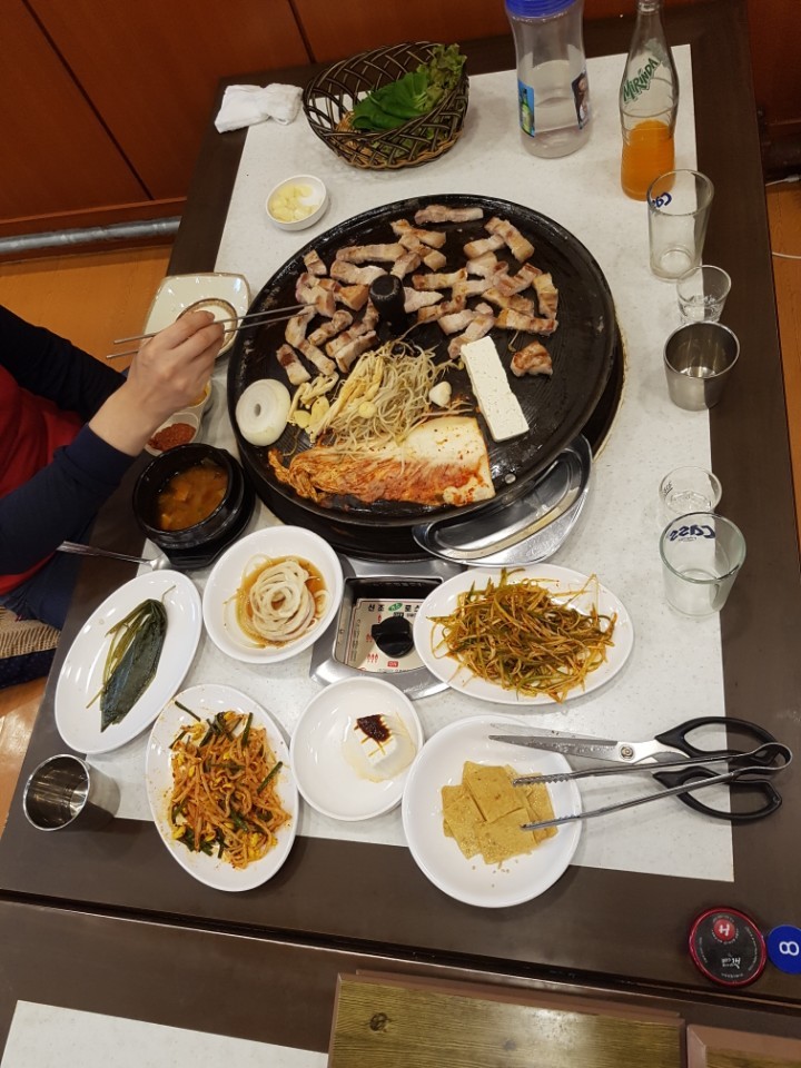시골솥뚜껑삼겹살 이미지