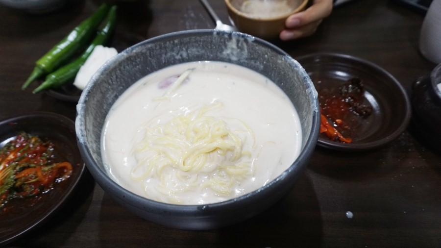 토담가마솥소고기국밥 이미지