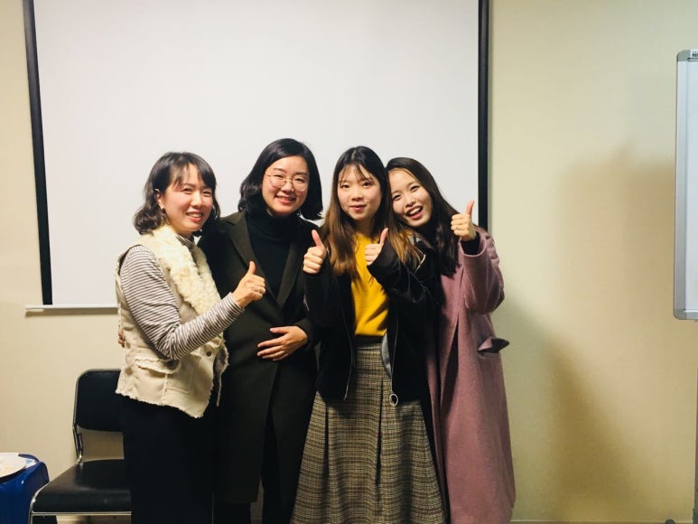 한글로영중일러스 이미지