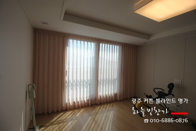 하늘빛창가 이미지