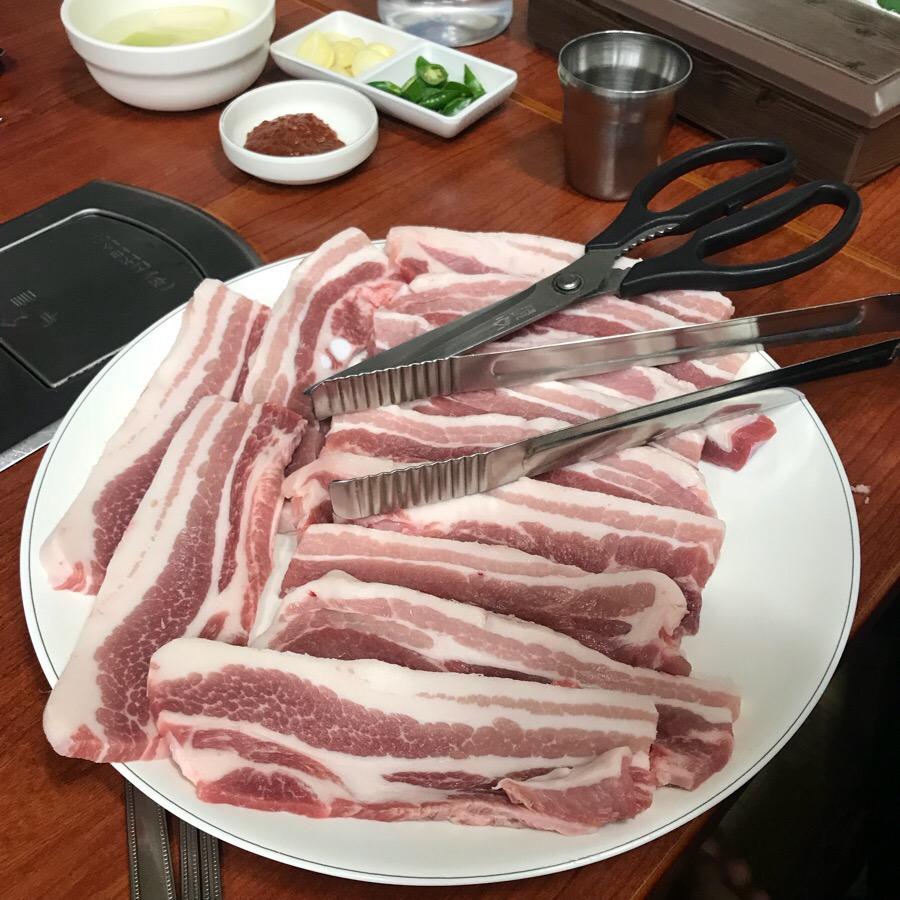 무실왕솥뚜껑삼겹살 이미지