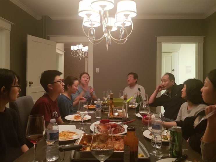 가족만찬 이미지