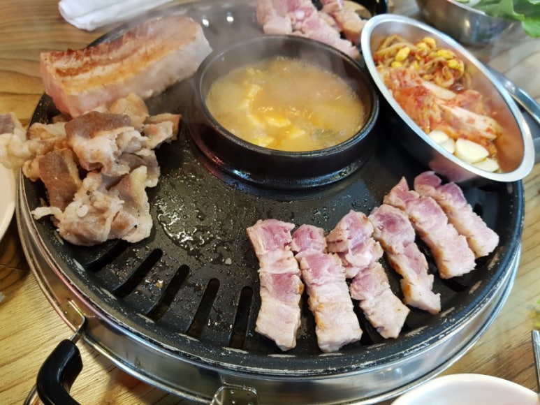 두툼이생고기 이미지