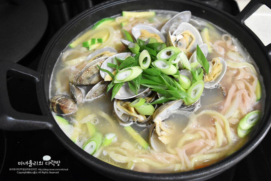 생생바지락칼국수 이미지