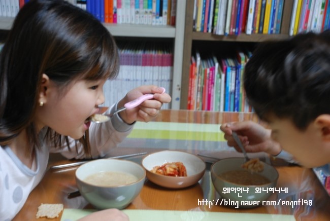 아침(애)누룽지 이미지