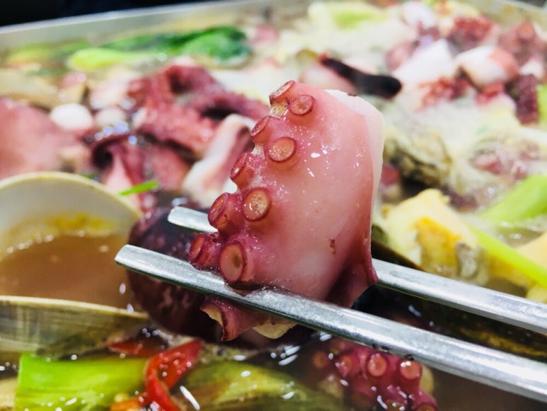 팔팔문어전복탕 이미지