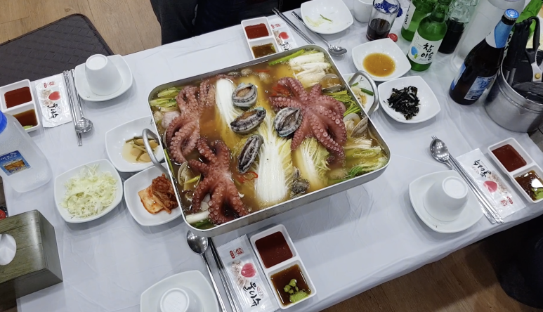 팔팔문어전복탕 이미지