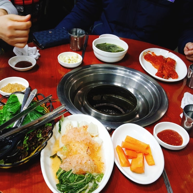 인동촌 숯불 곰장어 닭발 이미지