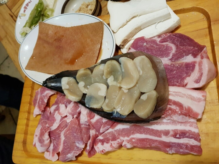 예쁜돼지상암점 이미지