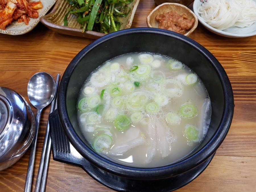 진 돼지국밥 이미지
