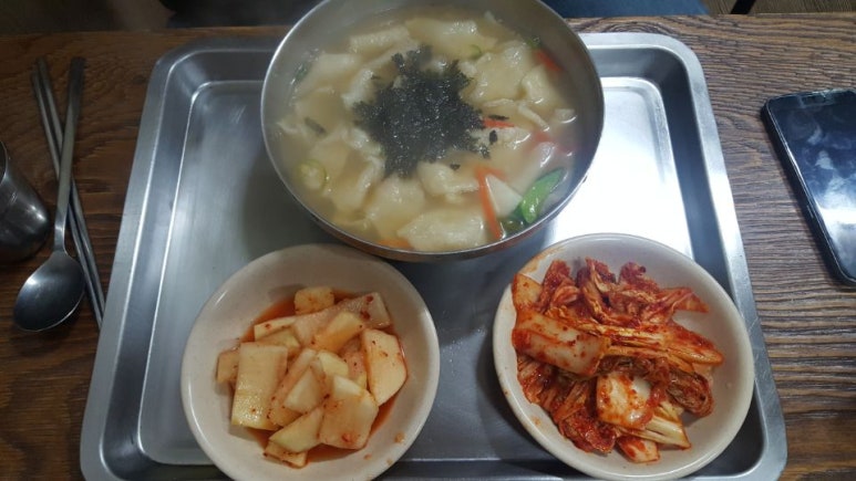 두산멸치국수 이미지