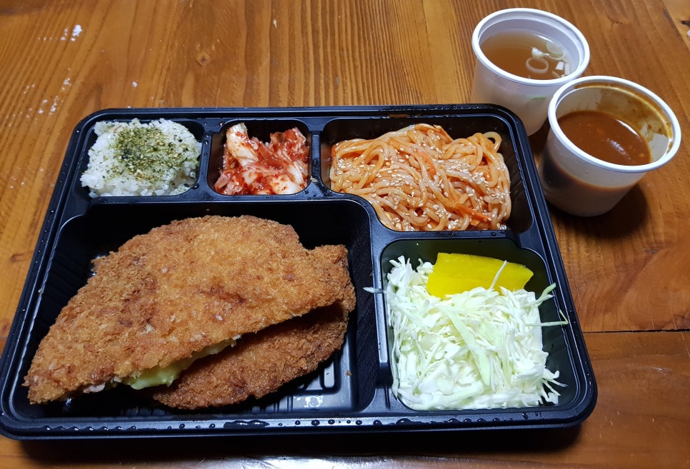 배터지는 생 돈까스 이미지