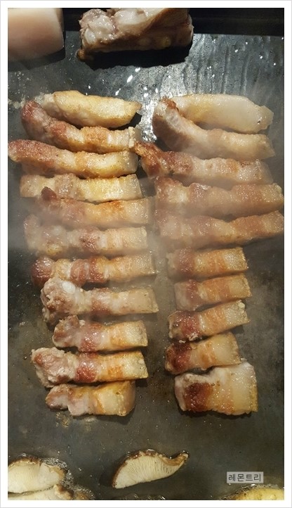 홍구삼겹 이미지