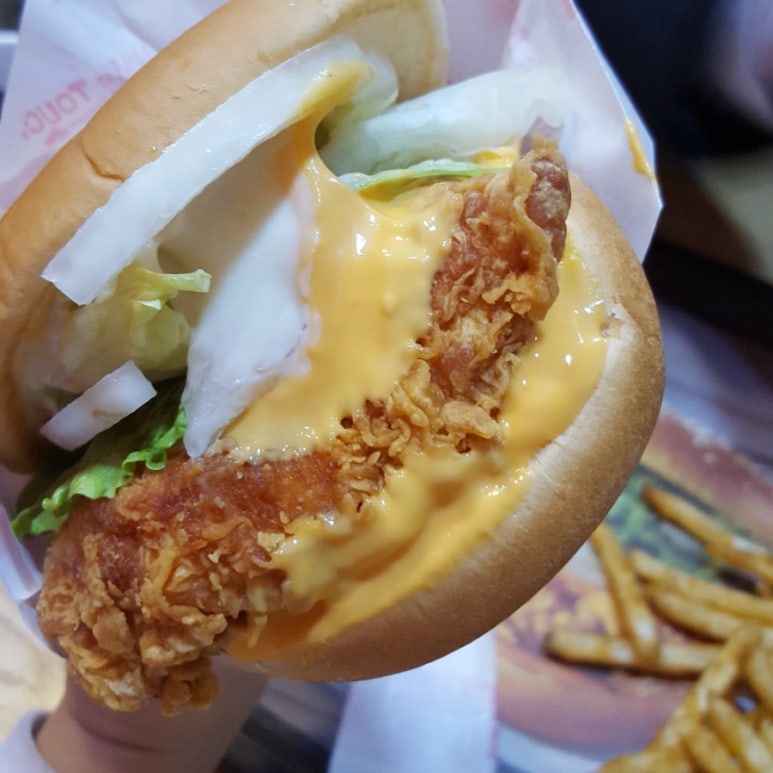 맘스터치한라대점 이미지