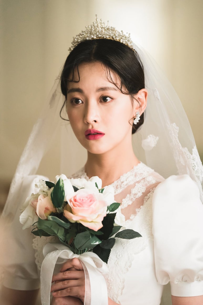 윈느(UNE) 이미지