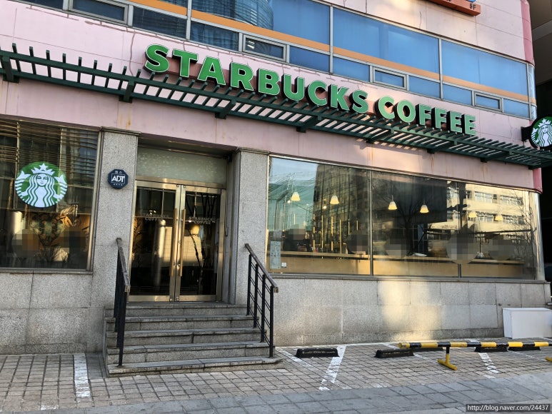 스타벅스 서초역점 이미지