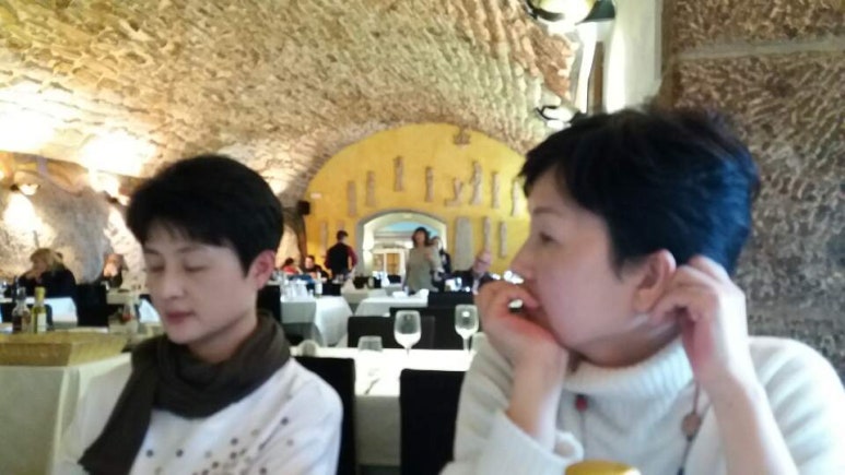 세자매고기테이블 이미지