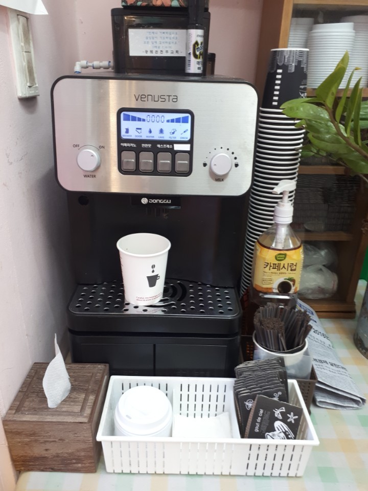 찹쌀꽈배기엔핫도그 이미지