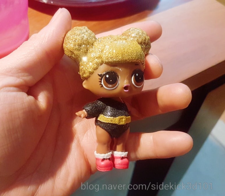 퀸비(Queen Bee) 이미지