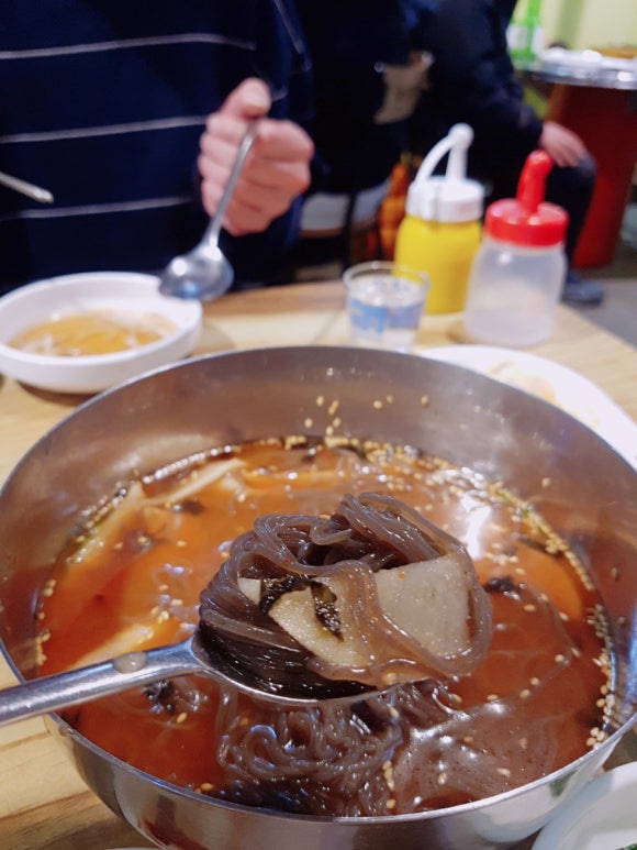 황금돼지삼겹뒷고기 이미지