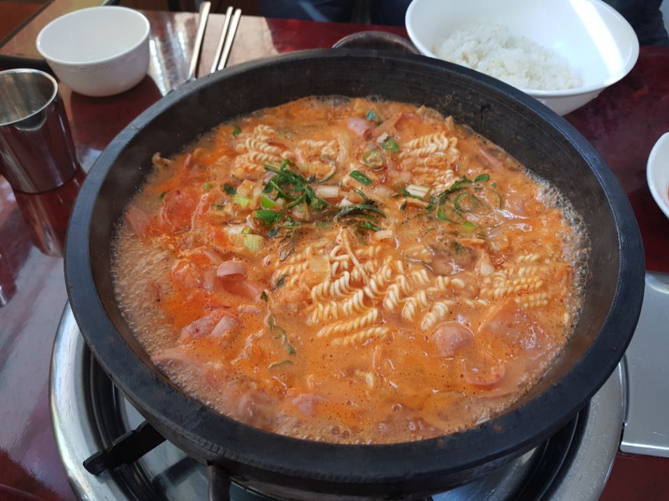 돌솥부대찌개 이미지