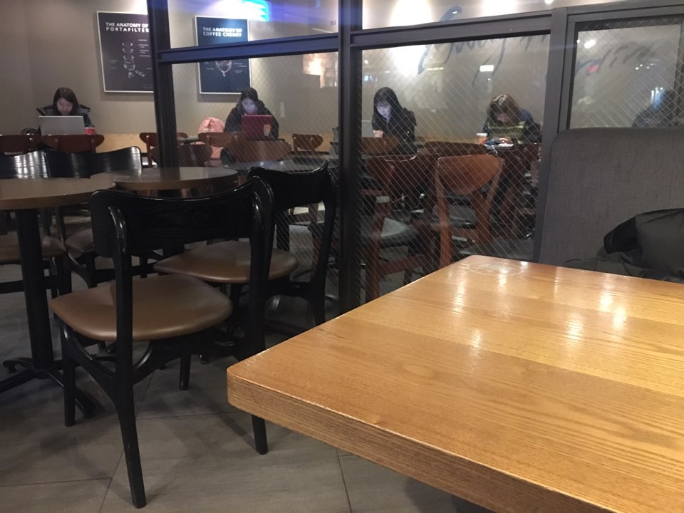 할리스 신촌점 이미지