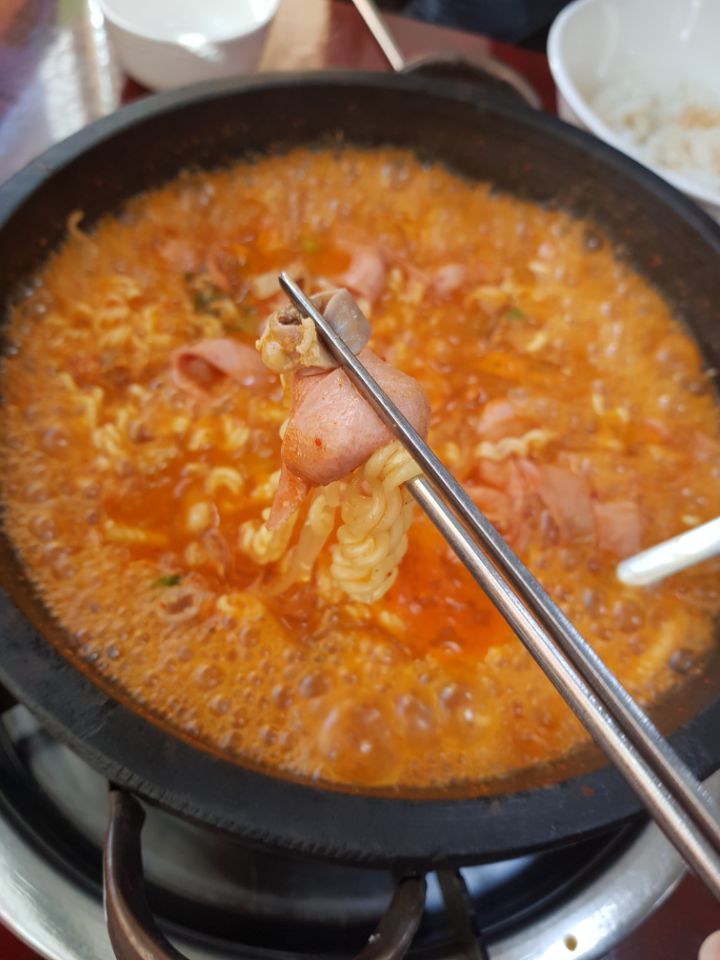 돌솥부대찌개 이미지