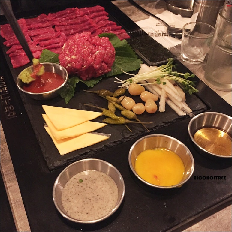 밤빛육회 이미지